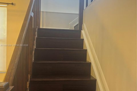 Touwnhouse à louer à Doral, Floride: 4 chambres, 194.72 m2 № 1948854 - photo 16