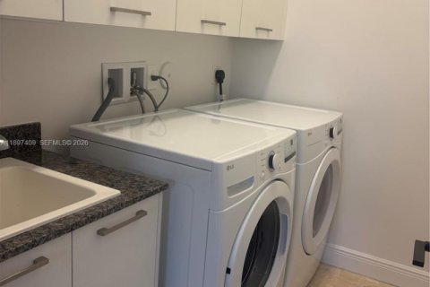 Touwnhouse à louer à Doral, Floride: 4 chambres, 194.72 m2 № 1948854 - photo 14