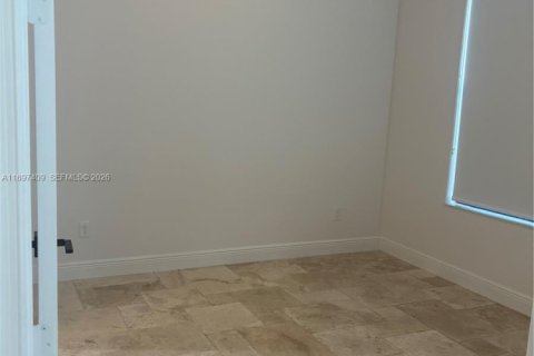 Touwnhouse à louer à Doral, Floride: 4 chambres, 194.72 m2 № 1948854 - photo 17