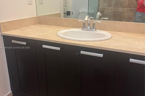 Touwnhouse à louer à Doral, Floride: 4 chambres, 194.72 m2 № 1948854 - photo 19