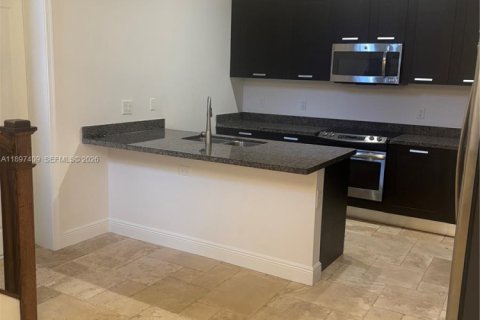 Touwnhouse à louer à Doral, Floride: 4 chambres, 194.72 m2 № 1948854 - photo 6
