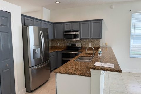 House in Orlando, Florida 4 bedrooms, 202.16 sq.m. № 2203971 - photo 6