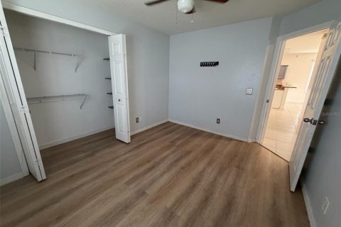 House in Orlando, Florida 4 bedrooms, 202.16 sq.m. № 2203971 - photo 19