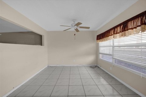 Condominio en venta en Kenneth City, Florida, 2 dormitorios, 124.95 m2 № 1304448 - foto 8