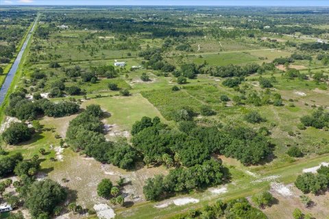 Commercial property in Okeechobee, Florida № 2246377 - photo 11