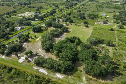 Commercial property in Okeechobee, Florida № 2246377 - photo 10