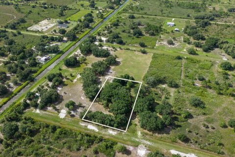 Commercial property in Okeechobee, Florida № 2246377 - photo 25