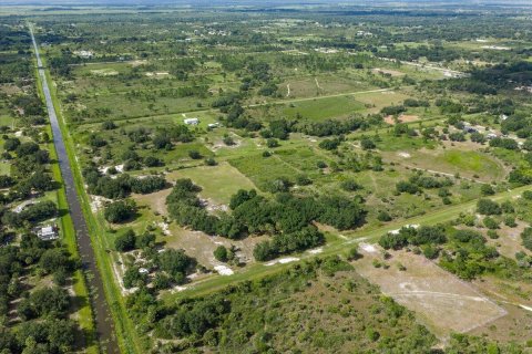 Commercial property in Okeechobee, Florida № 2246377 - photo 17