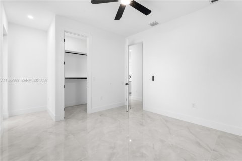 House in Lehigh Acres, Florida 3 bedrooms № 2051349 - photo 19