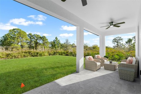 House in Lehigh Acres, Florida 3 bedrooms № 2051349 - photo 24