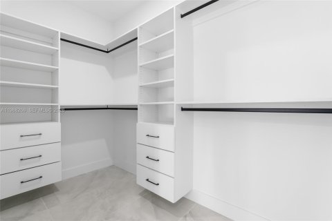 House in Lehigh Acres, Florida 3 bedrooms № 2051349 - photo 15