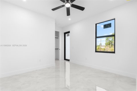 House in Lehigh Acres, Florida 3 bedrooms № 2051349 - photo 20