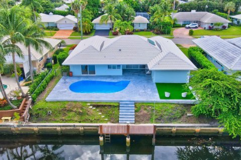 House in Boca Raton, Florida 3 bedrooms, 182.55 sq.m. № 2146894