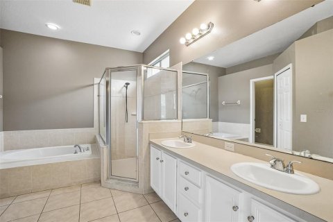 Villa ou maison à vendre à Fish Hawk, Floride: 4 chambres, 207.08 m2 № 2151012 - photo 16