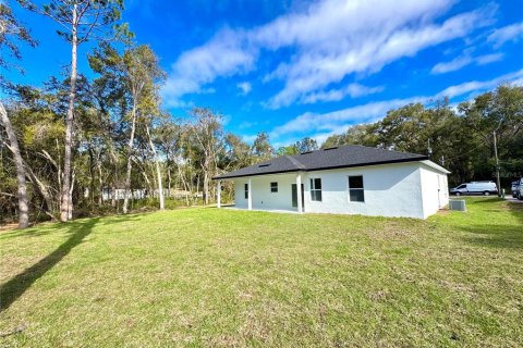 House in Citrus Springs, Florida 3 bedrooms, 142.05 sq.m. № 2105875 - photo 8