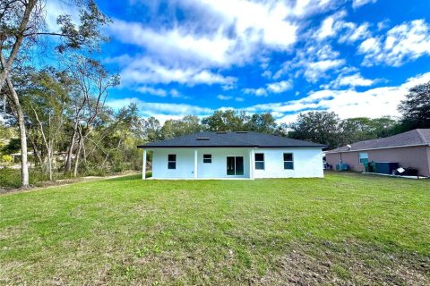 House in Citrus Springs, Florida 3 bedrooms, 142.05 sq.m. № 2105875 - photo 7