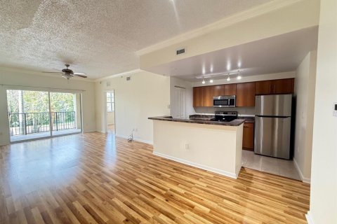 Condo in Coral Springs, Florida, 2 bedrooms  № 2153763 - photo 2