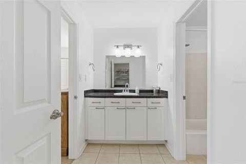Copropriété à vendre à Saint Petersburg, Floride: 1 chambre, 76.46 m2 № 2114925 - photo 8