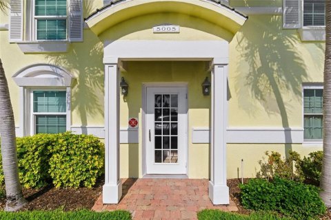 Copropriété à vendre à Saint Petersburg, Floride: 1 chambre, 76.46 m2 № 2114925 - photo 2
