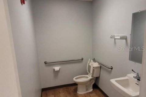 Propiedad comercial en alquiler en Tampa, Florida, 3466.56 m2 № 1908862 - foto 3