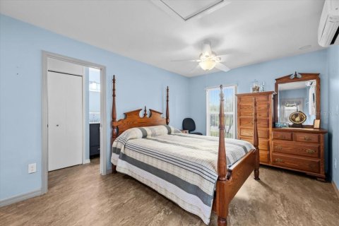 Villa ou maison à vendre à New Port Richey, Floride: 3 chambres, 158.03 m2 № 2150245 - photo 17