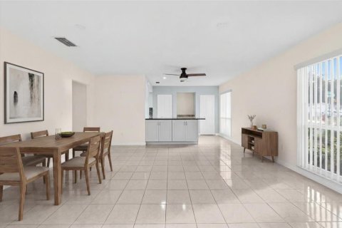 Villa ou maison à vendre à New Port Richey, Floride: 3 chambres, 158.03 m2 № 2150245 - photo 10