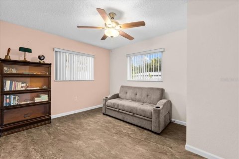 Villa ou maison à vendre à New Port Richey, Floride: 3 chambres, 158.03 m2 № 2150245 - photo 16