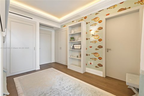 Купить кондоминиум в Майами-Бич, Флорида 5 спален, 708.84м2, № 1941925 - фото 30