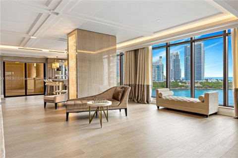 Купить кондоминиум в Майами-Бич, Флорида 5 спален, 708.84м2, № 1941925 - фото 15