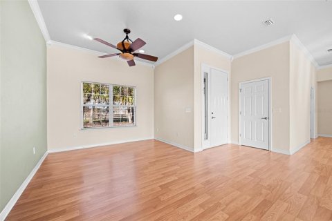 House in Gainesville, Florida 3 bedrooms, 170.48 sq.m. № 2110063 - photo 14