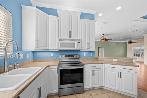 House in Gainesville, Florida 3 bedrooms, 170.48 sq.m. № 2110063 - photo 18