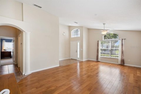 House in Orlando, Florida 4 bedrooms, 200.67 sq.m. № 2119270 - photo 5