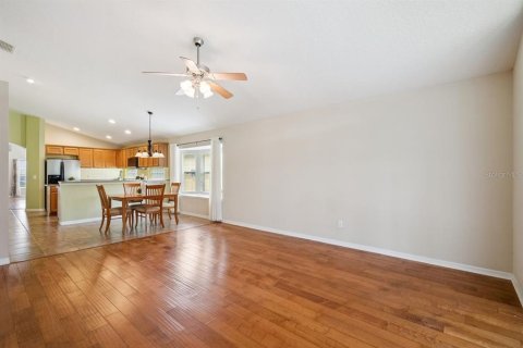 House in Orlando, Florida 4 bedrooms, 200.67 sq.m. № 2119270 - photo 6