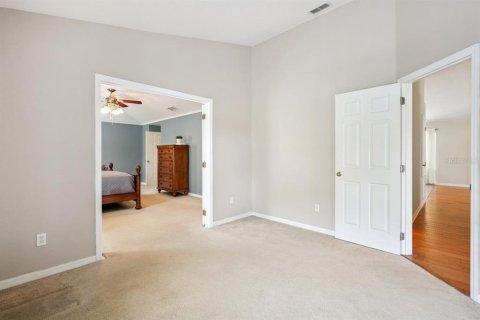 House in Orlando, Florida 4 bedrooms, 200.67 sq.m. № 2119270 - photo 12