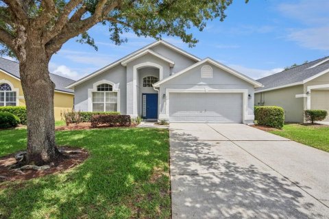 House in Orlando, Florida 4 bedrooms, 200.67 sq.m. № 2119270 - photo 2