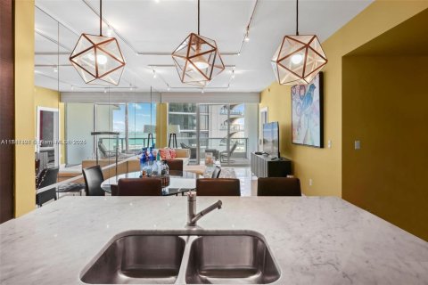 Condominio en venta en Miami, Florida, 1 dormitorio, 95.78 m2 № 1702330 - foto 4