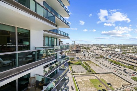 Condominio en venta en Miami, Florida, 1 dormitorio, 95.78 m2 № 1702330 - foto 13