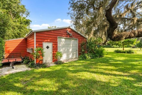 House in Leesburg, Florida 4 bedrooms, 266.44 sq.m. № 1911234 - photo 24