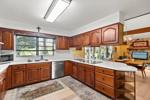 House in Leesburg, Florida 4 bedrooms, 266.44 sq.m. № 1911234 - photo 30