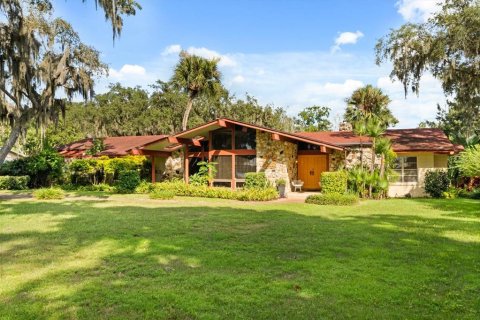 House in Leesburg, Florida 4 bedrooms, 266.44 sq.m. № 1911234 - photo 5