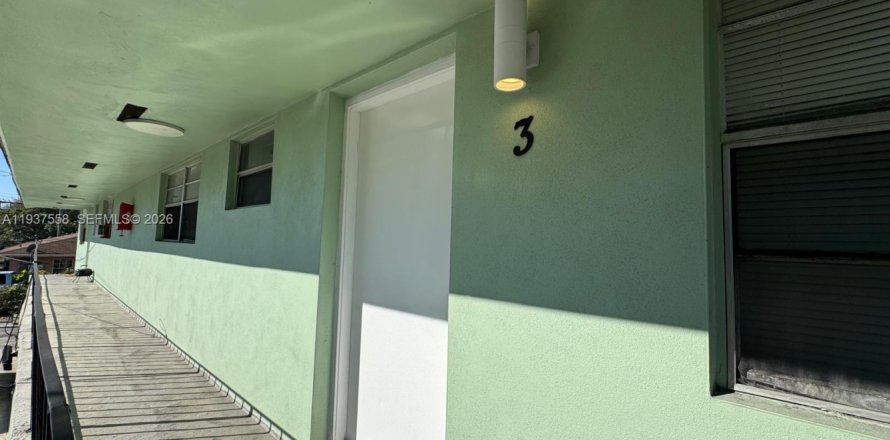 Apartment in Miami, Florida 2 bedrooms, 83.89 sq.m. № 2053481