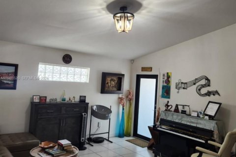 Купить виллу или дом в Майами, Флорида 4 спальни, 148.27м2, № 2052634 - фото 6