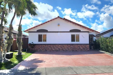 Купить виллу или дом в Майами, Флорида 4 спальни, 148.27м2, № 2052634 - фото 2