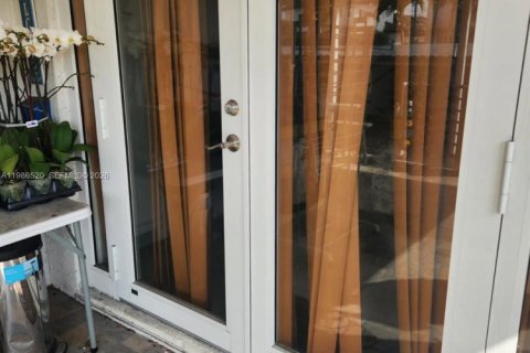 Купить виллу или дом в Майами, Флорида 4 спальни, 148.27м2, № 2052634 - фото 26