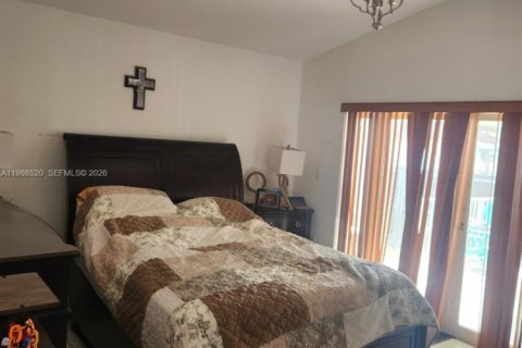 Купить виллу или дом в Майами, Флорида 4 спальни, 148.27м2, № 2052634 - фото 12