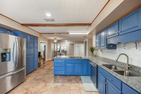 Casa en venta en Melrose, Florida, 3 dormitorios, 291.99 m2 № 2107599 - foto 9