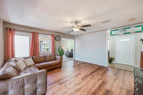 Casa en venta en Melrose, Florida, 3 dormitorios, 291.99 m2 № 2107599 - foto 5
