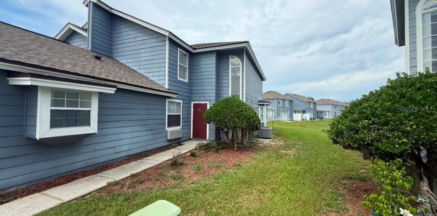 Townhouse in Davenport, Florida 3 bedrooms, 152.17 sq.m. № 2277570