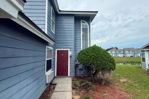 Townhouse in Davenport, Florida 3 bedrooms, 152.17 sq.m. № 2277570 - photo 2