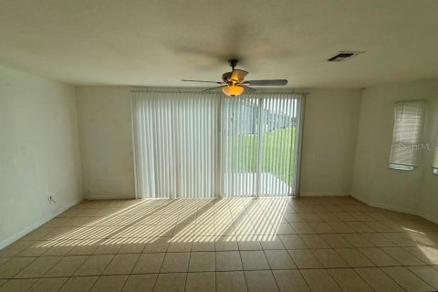 Townhouse in Davenport, Florida 3 bedrooms, 152.17 sq.m. № 2277570 - photo 15